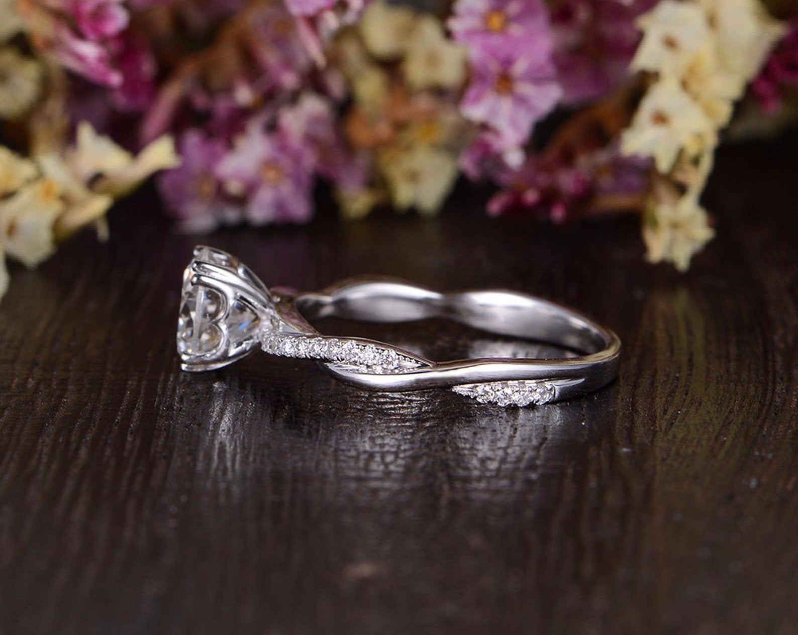 Round Cut Lab Diamond Engagement Ring, Vintage Twist Design