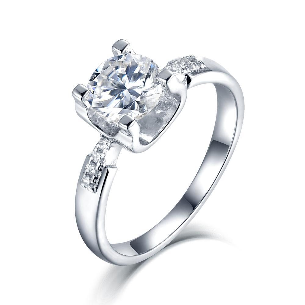 Suspended Setting with Stone Set Shoulders, 1.00ct Round Cut