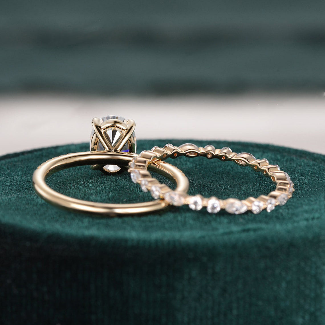 Bridal Ring Set, Oval Cut Center Stone