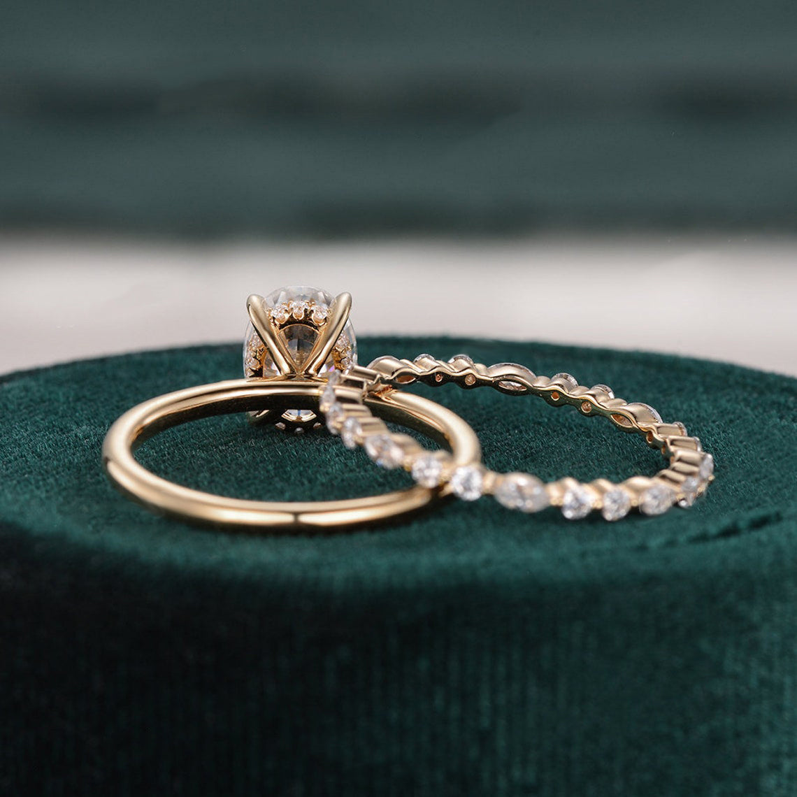 Bridal Ring Set, Oval Cut Center Stone
