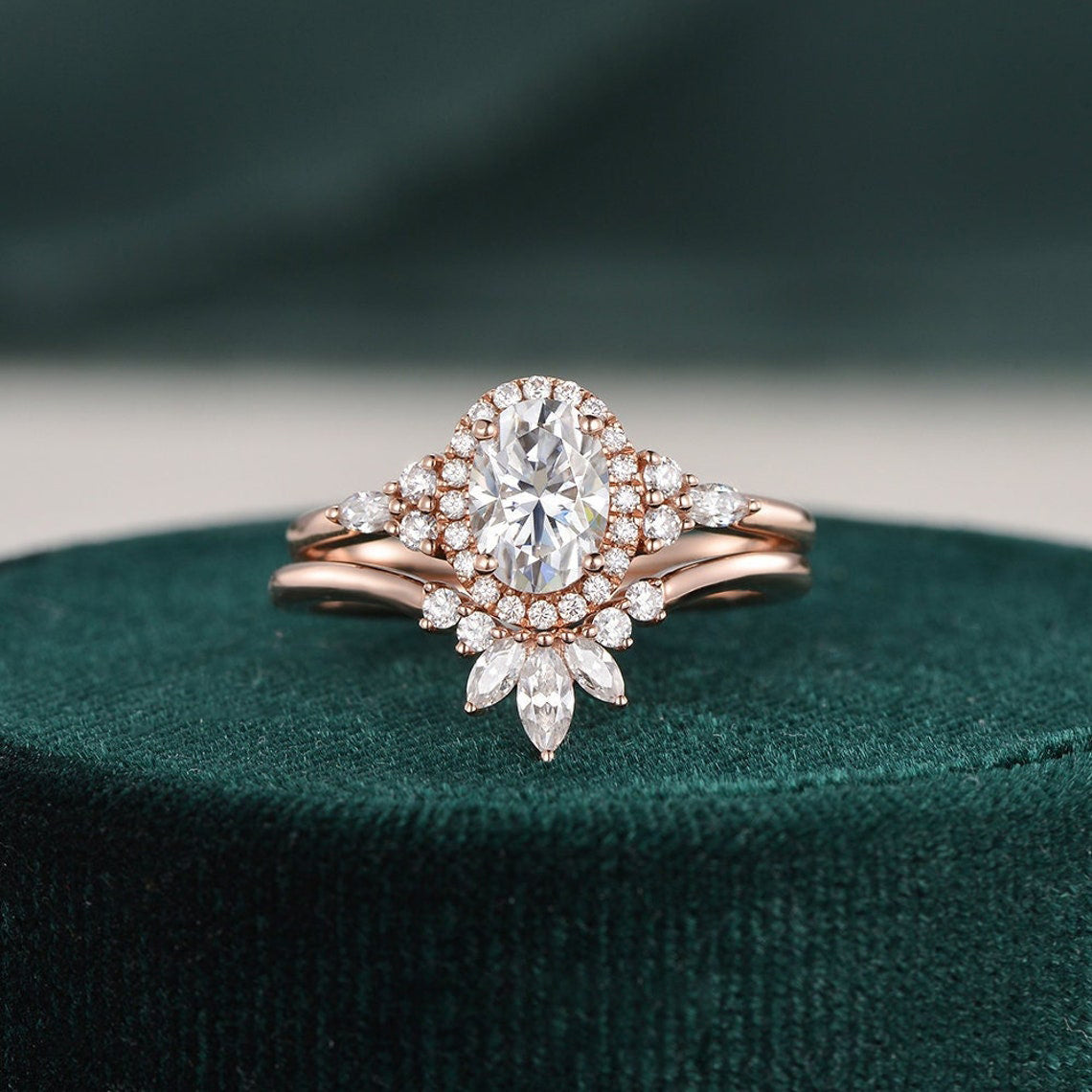 Bridal Ring Set, Oval Cut Center Stone