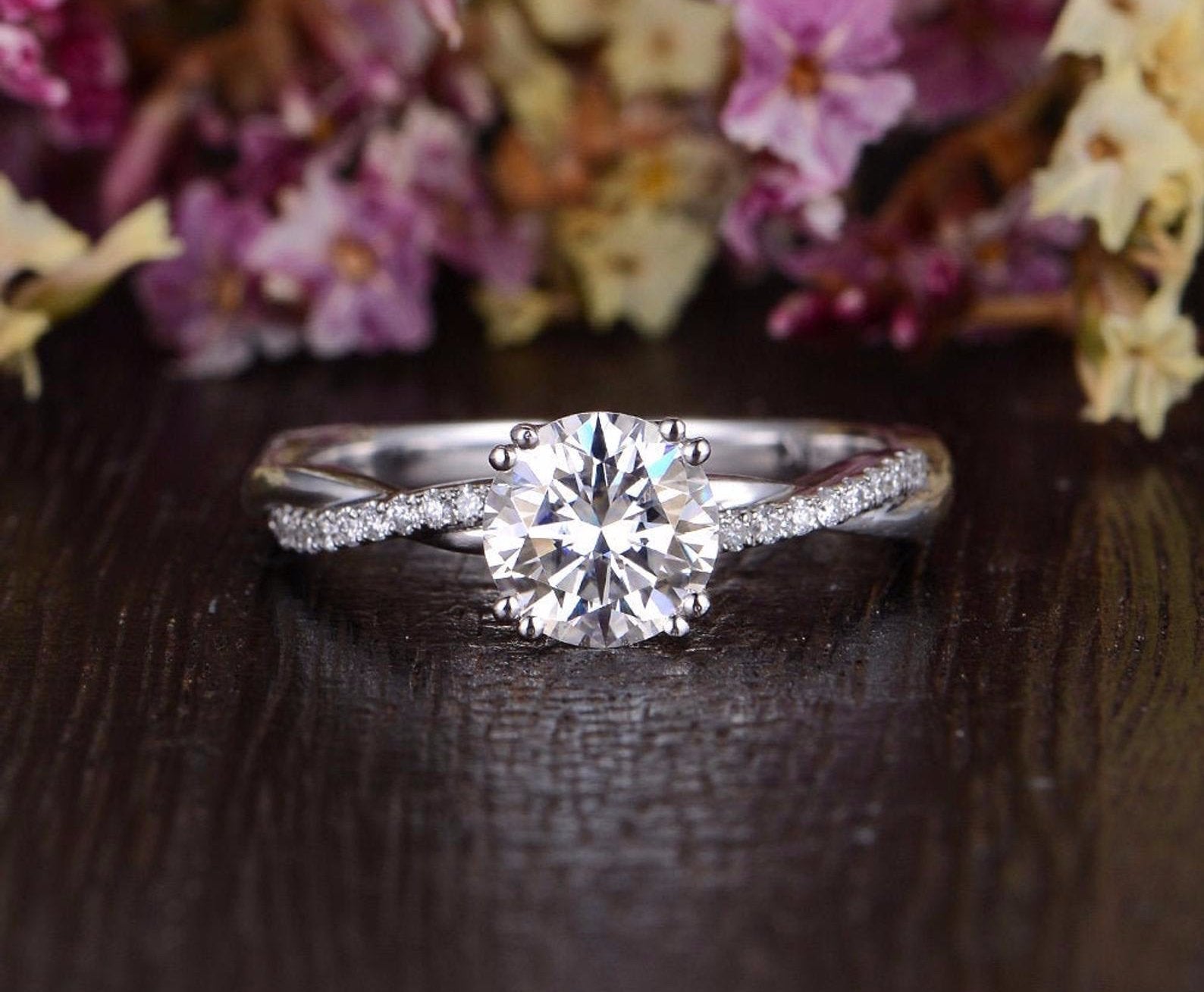 Round Cut Lab Diamond Engagement Ring, Vintage Twist Design